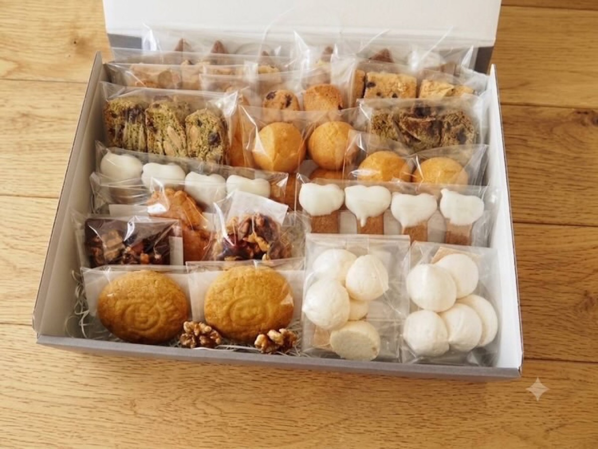 NIKO NIKO BAKE の焼き菓子詰め合わせ・おおきな箱（ぎっしり詰まった焼き菓子）